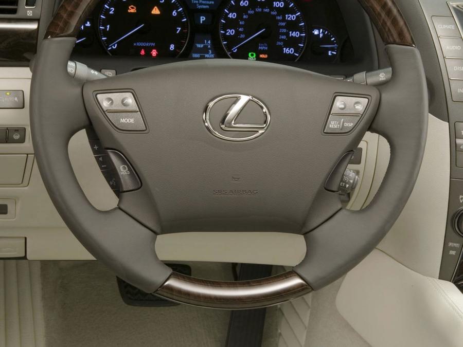  Lexus LS460 2006 года  (фото 155 из 200)